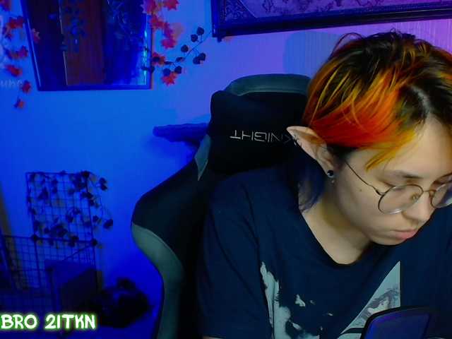 Tricky-Kitsune live cam on BongaCams