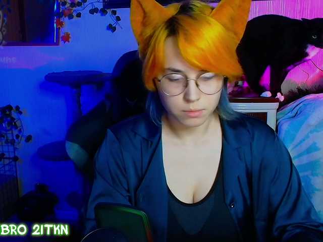 Tricky-Kitsune live cam on BongaCams