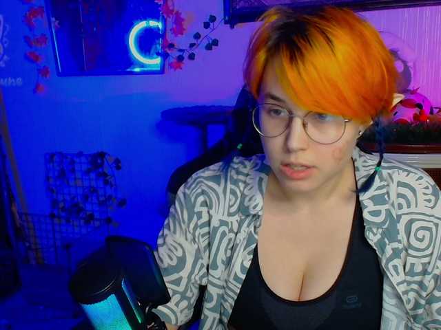 Tricky-Kitsune live cam on BongaCams