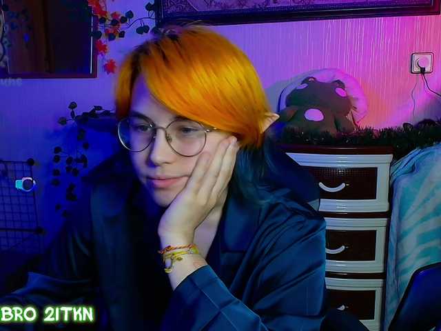 Tricky-Kitsune live cam on BongaCams