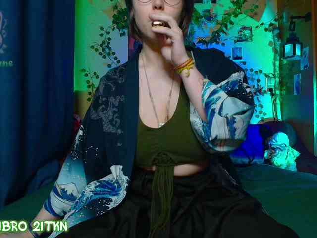 Tricky_Kitsune webcam