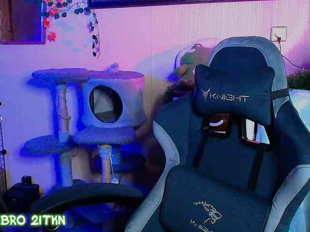 Tricky_Kitsune webcam