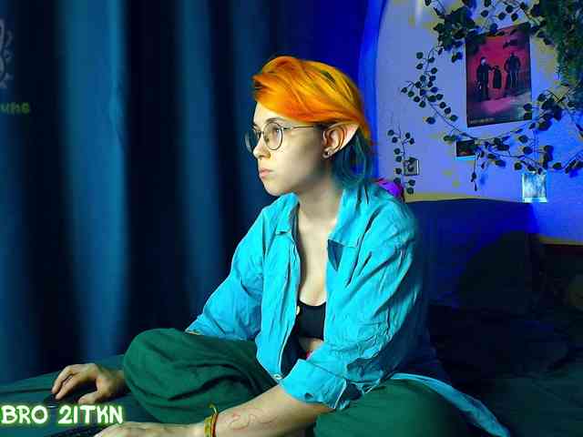 Tricky_Kitsune webcam