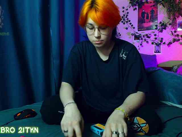 Tricky_Kitsune webcam