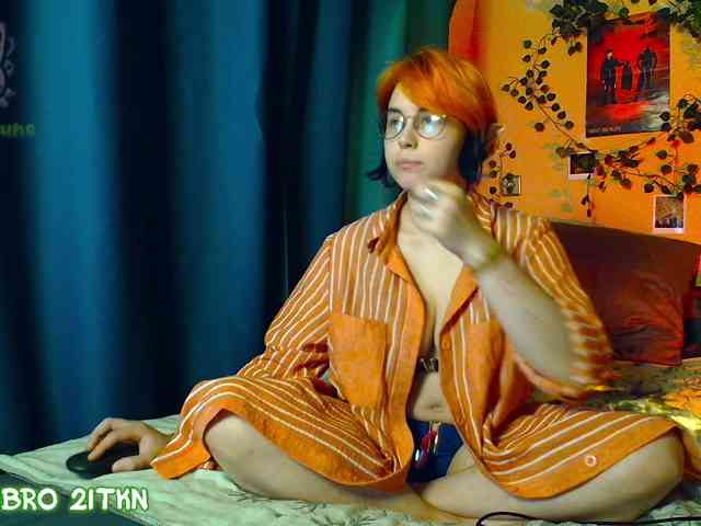 Tricky_Kitsune webcam