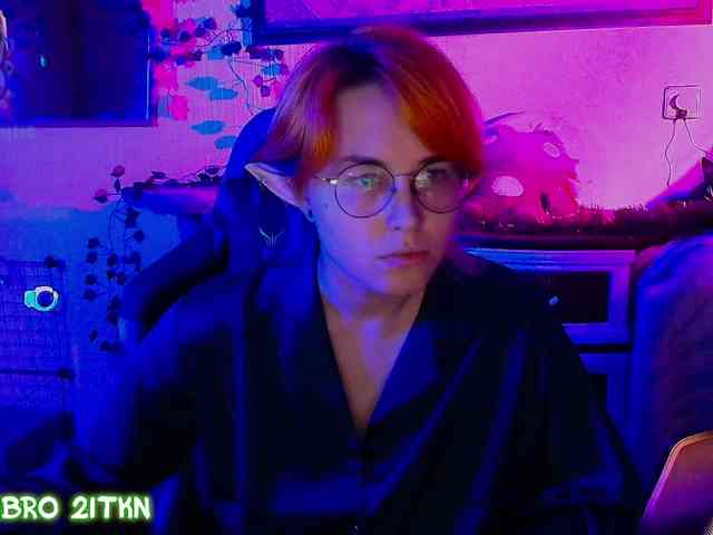 Tricky_Kitsune webcam