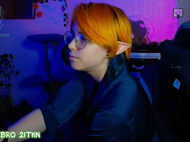 Tricky_Kitsune webcam
