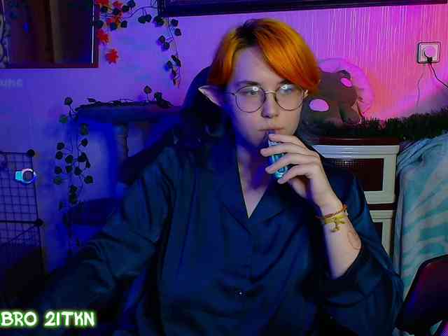 Tricky_Kitsune webcam