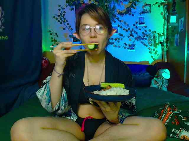 Tricky_Kitsune webcam