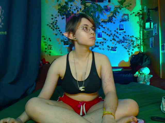 Tricky_Kitsune webcam