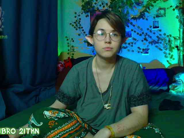 Tricky_Kitsune webcam