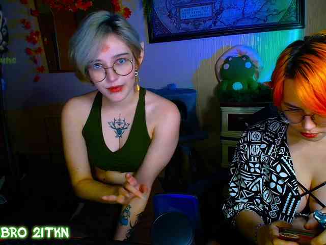 Tricky_Kitsune webcam