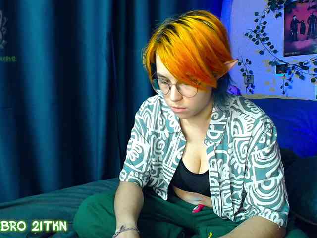 Tricky_Kitsune webcam