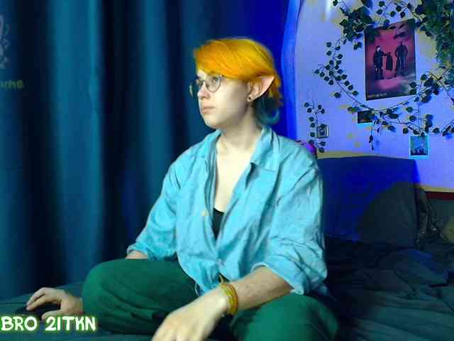 Tricky_Kitsune webcam