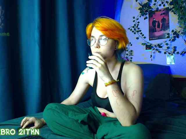 Tricky_Kitsune webcam