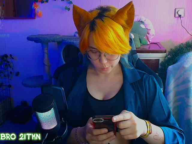 Tricky_Kitsune webcam