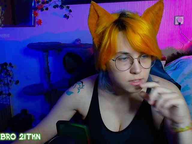 Tricky_Kitsune webcam