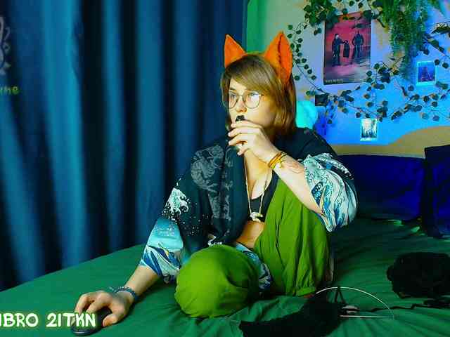 Tricky_Kitsune webcam