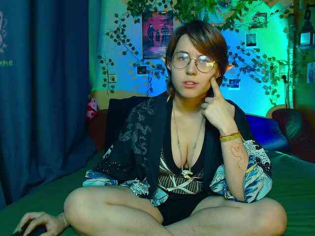 Tricky_Kitsune webcam