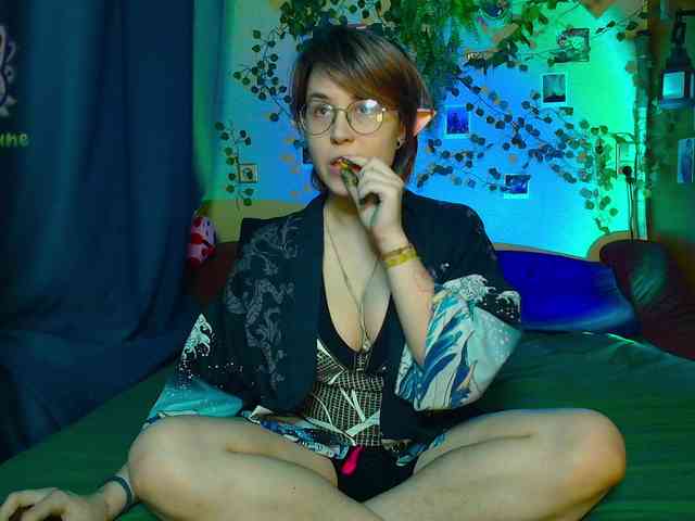 Tricky_Kitsune webcam