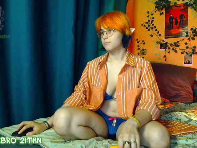 Tricky_Kitsune webcam
