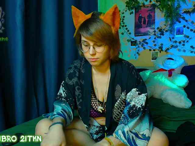Tricky_Kitsune webcam