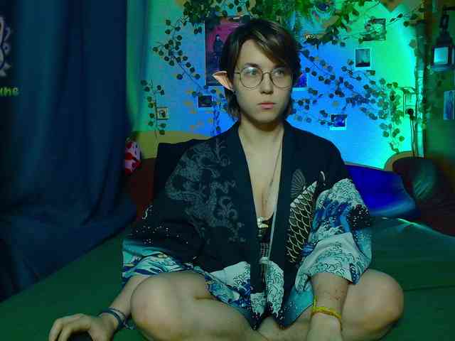 Tricky_Kitsune webcam