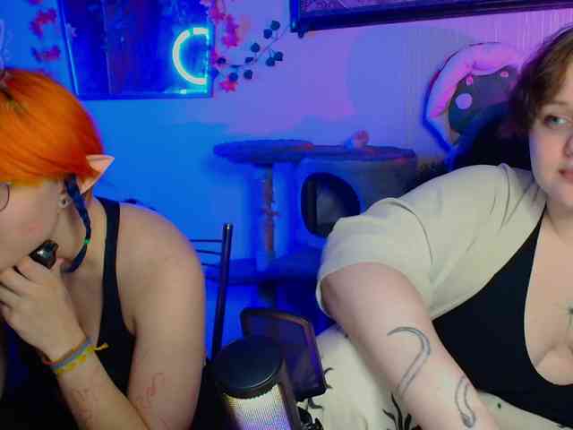 Tricky_kitsune's live stream