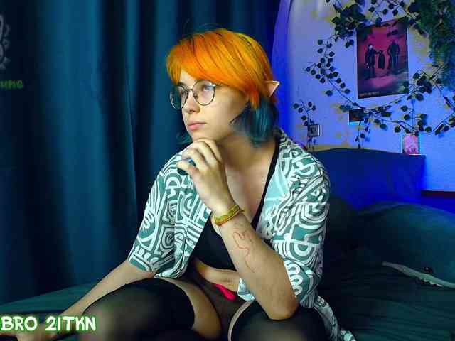 Tricky_Kitsune webcam