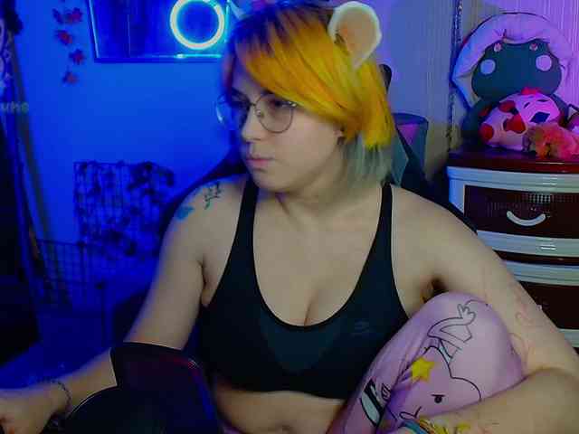 Tricky_Kitsune webcam