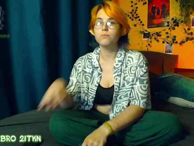 Tricky_Kitsune webcam