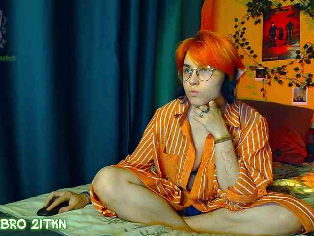 Tricky_Kitsune webcam