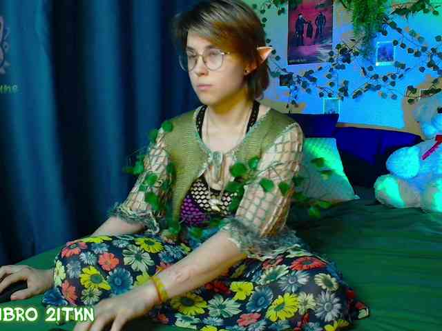 Tricky_Kitsune webcam