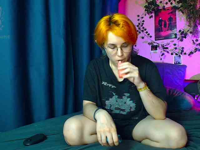Tricky_Kitsune webcam