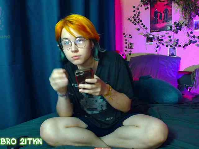 Tricky_Kitsune webcam