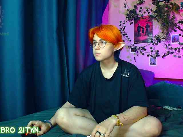 Tricky_Kitsune webcam