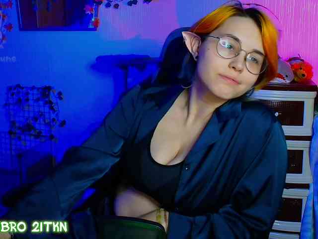 Tricky_Kitsune webcam