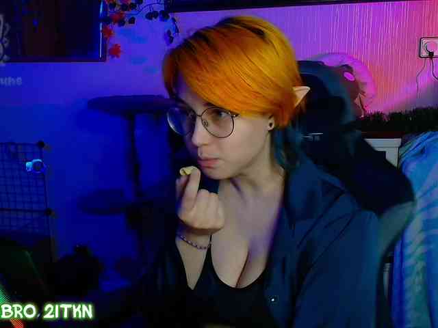 Tricky_Kitsune webcam