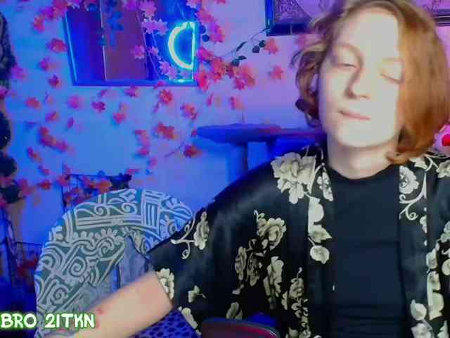 Tricky_Kitsune webcam