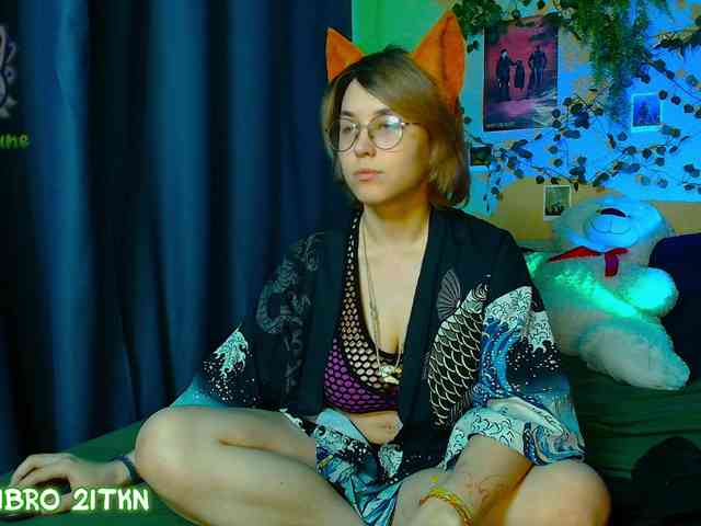Tricky_Kitsune webcam
