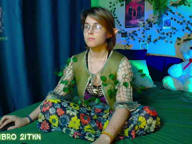 Tricky_Kitsune webcam