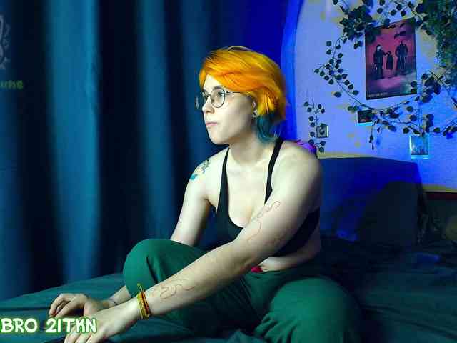 Tricky_Kitsune webcam