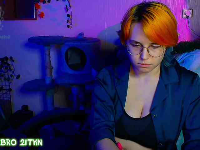 Tricky_Kitsune webcam