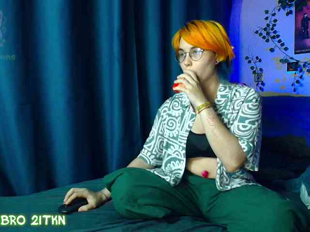 Tricky_Kitsune webcam