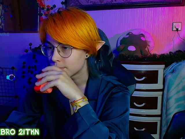 Tricky_Kitsune webcam