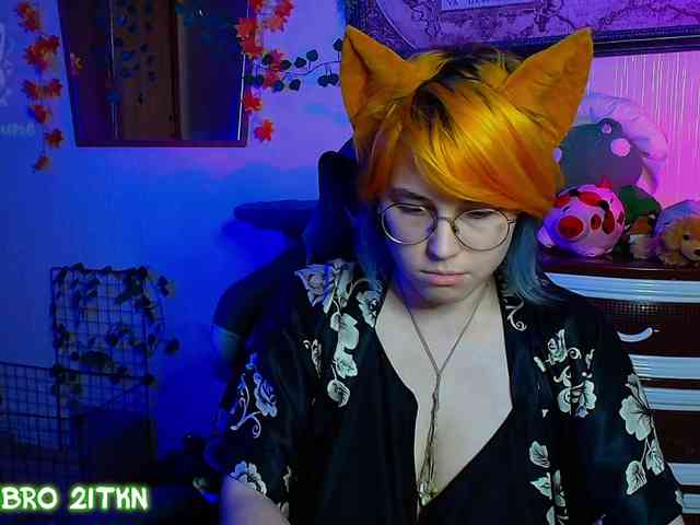 Tricky_Kitsune webcam