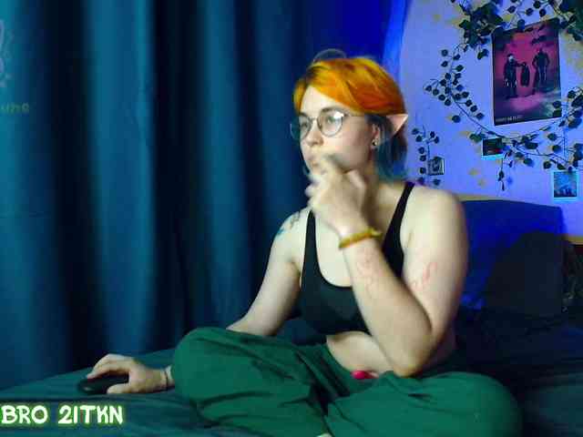 Tricky_Kitsune webcam