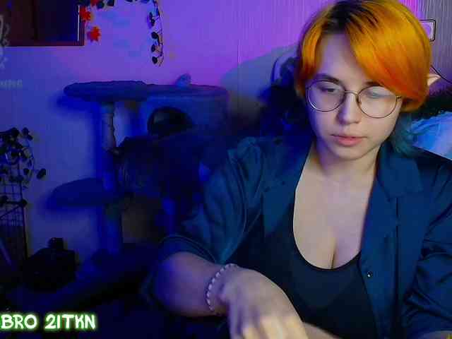 Tricky_Kitsune webcam