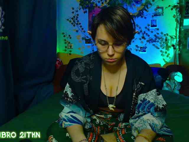 Tricky_Kitsune webcam