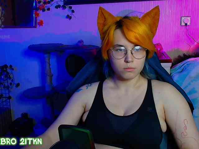 Tricky_Kitsune webcam